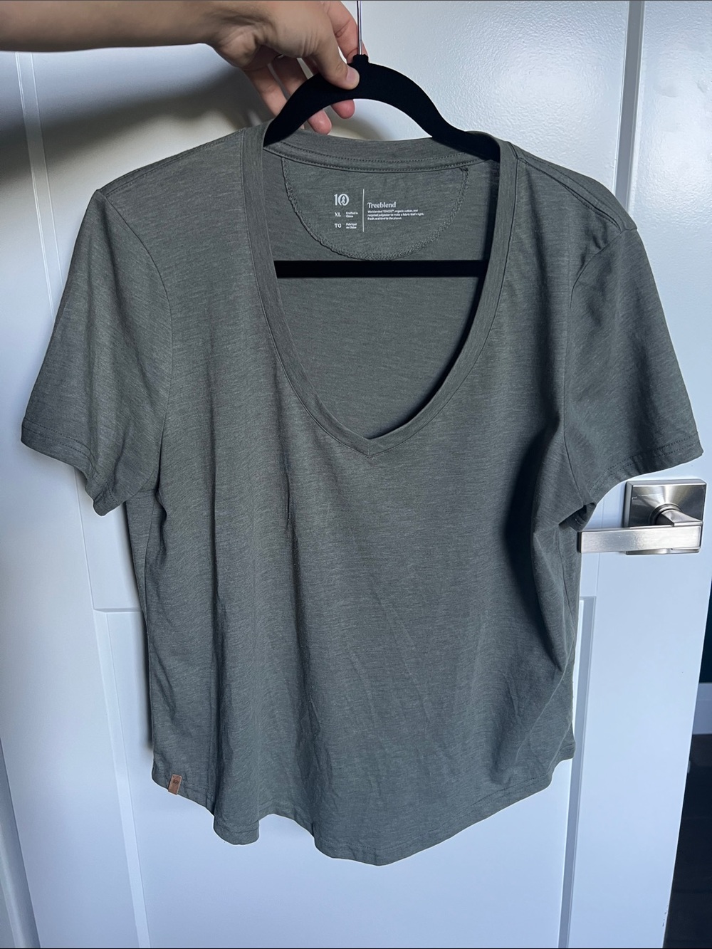 Tentree V-Neck Tee - Olive Green XL